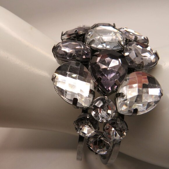 Vera Wang Bracelet Silver Tone Large Faceted Rhinestone Cluster Statement Bangle - Picture 4 of 16